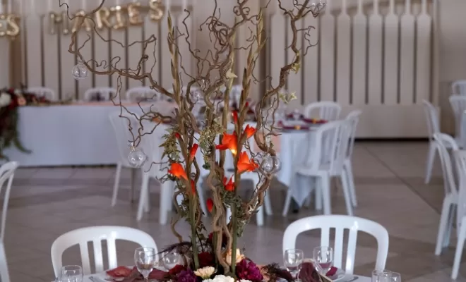 Réalisation d'un Mariage rouge bordeaux et pèche , Audenge, Fleur à Fleur